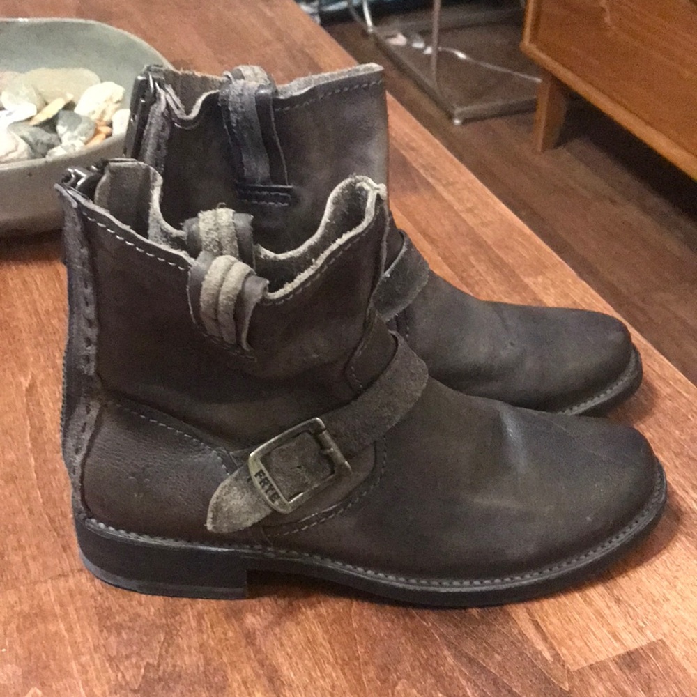 Frye Leather Zipper Boots sz 9.5